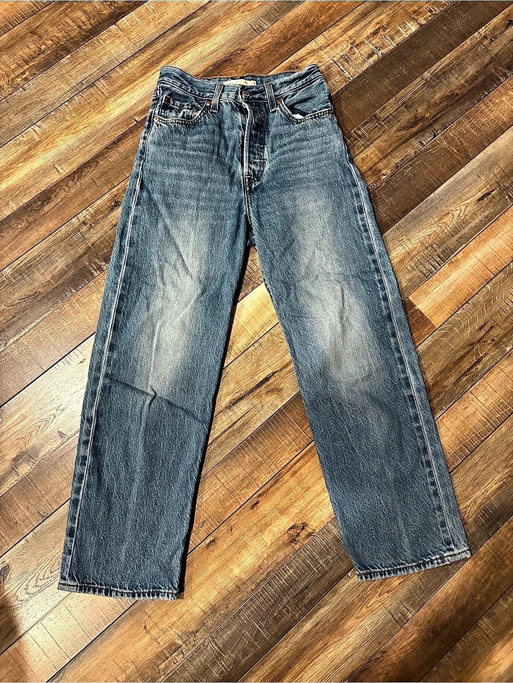 Levi's Ribcage Straight Ankle Jeans 24